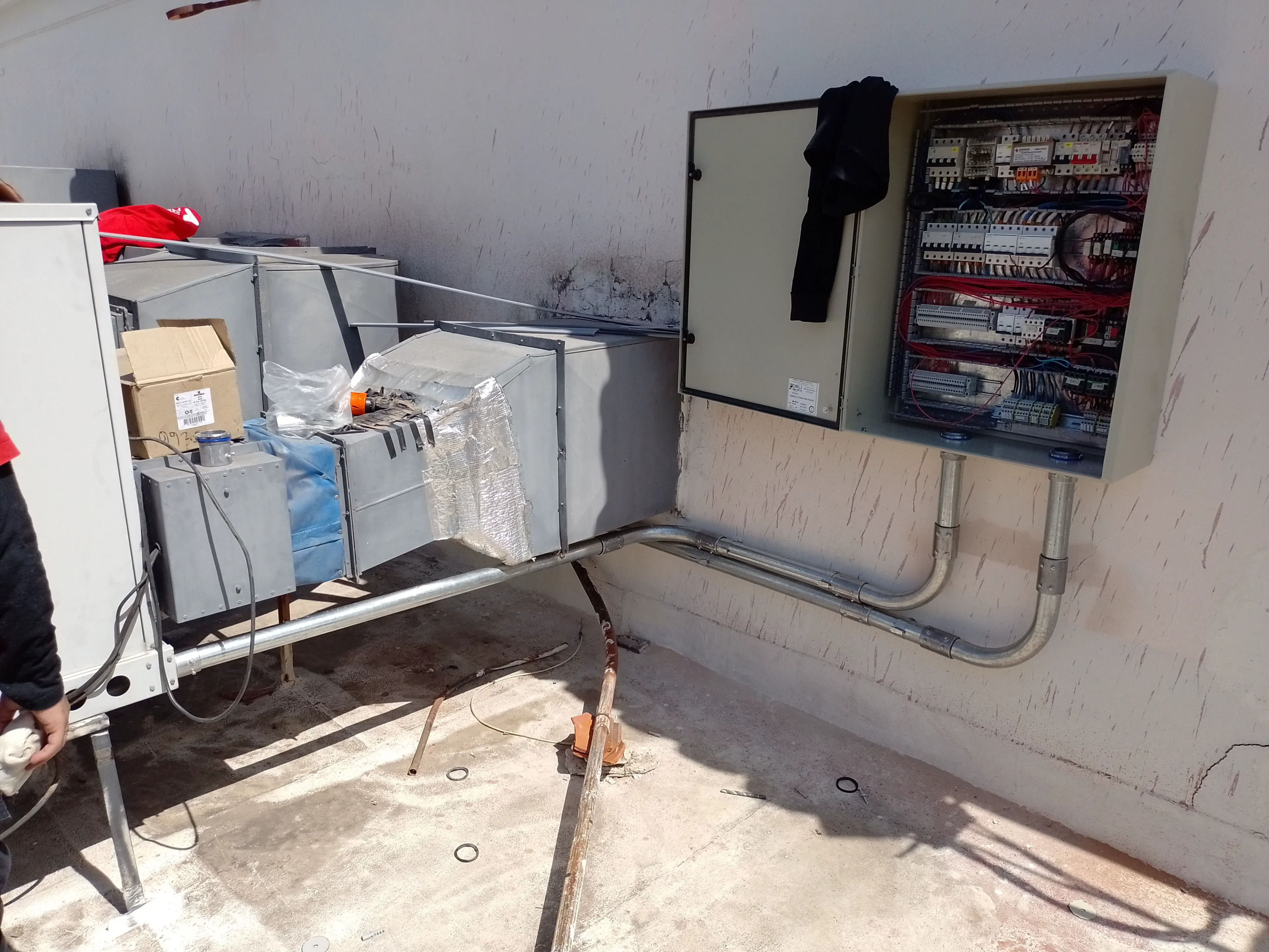 Trabajo eléctrico realizado por MEC Soluciones 4